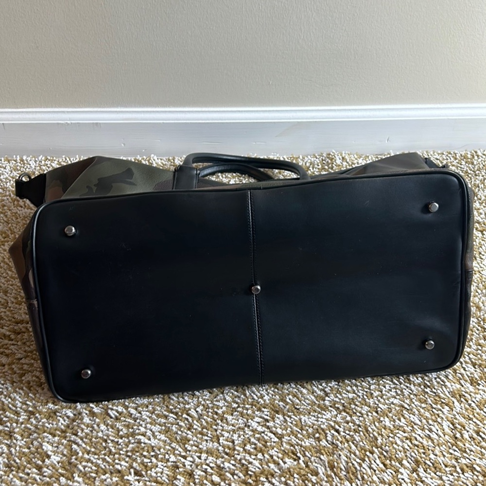 Coach - Picture 4 of 10